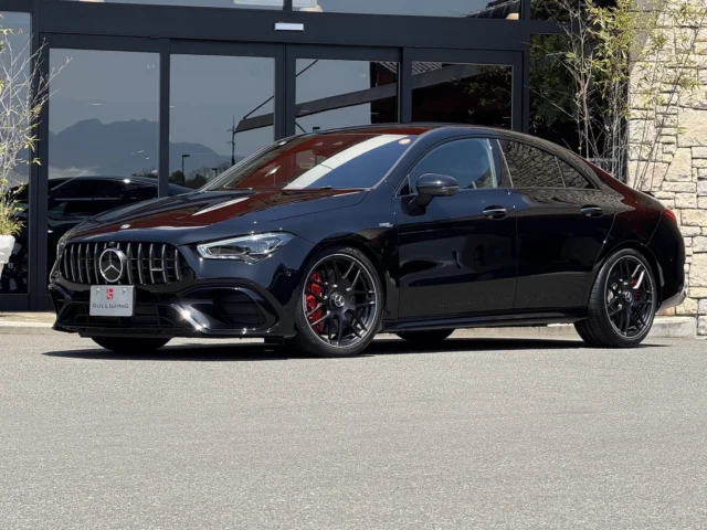 New arrival
2024 MercedesAMG CLA45S 4MATIC+
@gullwing_imabari　←過去の投稿はこちら
#輸入車のことならガルウィング
#AMG #ベンツ #メルセデスAMG #MercedesAMG #CLA #CLA45S #4MATIC #セダン #4ドアクーペ #クーペ #SEDAN #Coupe #スポーツカー #スーパーカー #輸入車 #外車 #欧州車